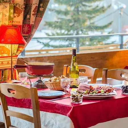 Azureva Les Confins Tatil parkı 2*